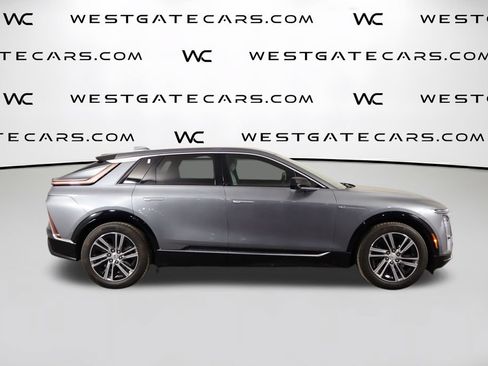 Used 2023 Cadillac Lyriq 2WD image 47