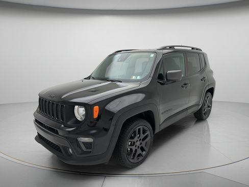 Used 2021 Jeep Renegade Latitude AWD/4WD image 3