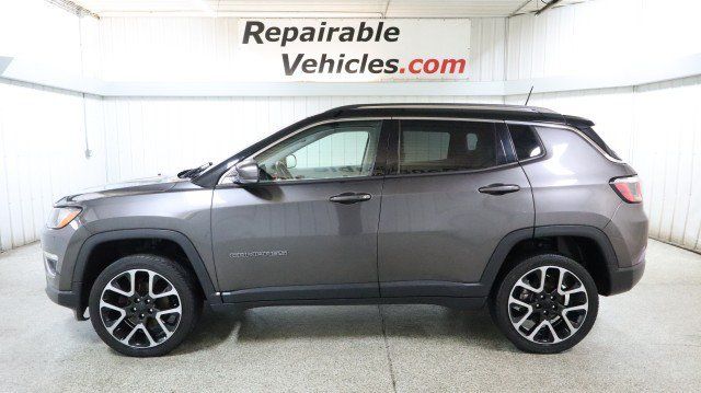 Used 2018 Jeep Compass Limited w/ Navigation Group AWD/4WD image 1