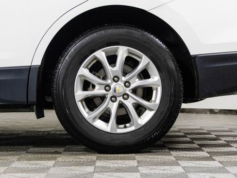 Used 2020 Chevrolet Equinox LS image 42