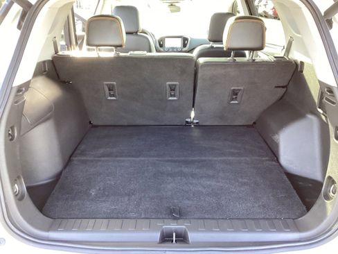 Used 2022 GMC Terrain AT4 w/ Infotainment Package II image 15