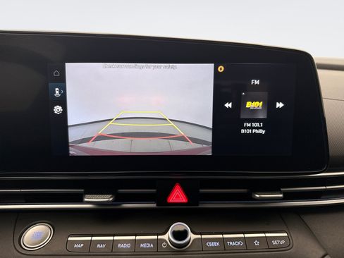 Used 2024 Hyundai Elantra SEL FWD image 16