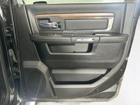 Used 2015 RAM 1500 Laramie w/ Convenience Group AWD/4WD image 29