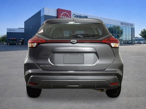 New 2025 Nissan Kicks Play S image 4
