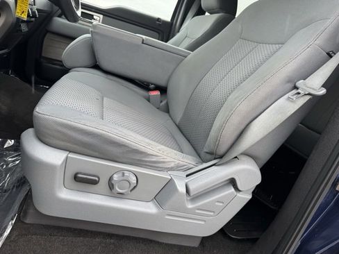 Used 2011 Ford F150 XLT w/ XLT Chrome Pkg image 3