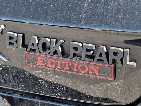 Used 2025 Chevrolet TrailBlazer LT w/ LT Cold Weather Package image 22