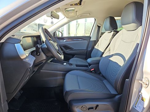 New 2026 Volkswagen Tiguan SE FWD image 12