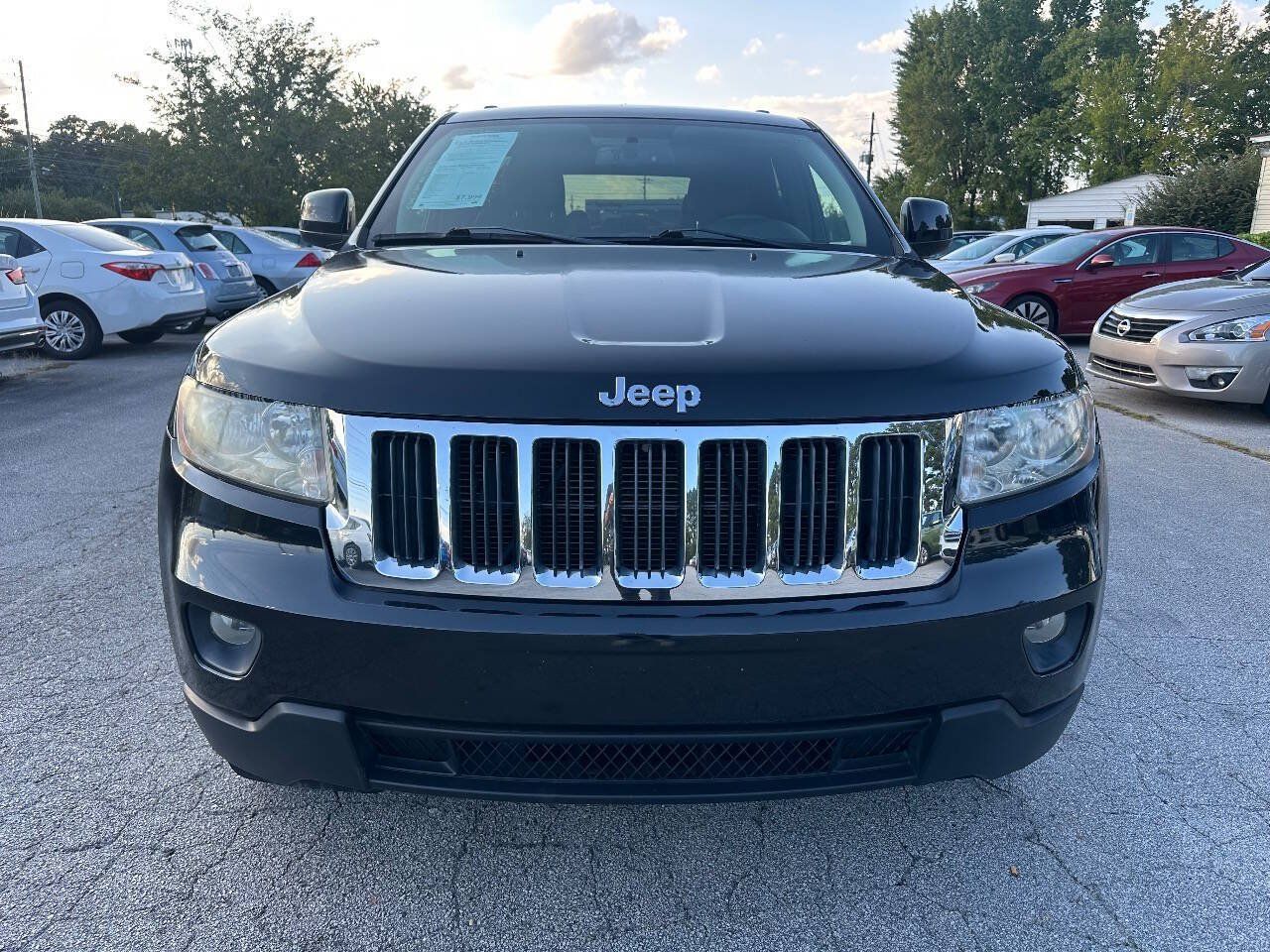 Used 2013 Jeep Grand Cherokee Laredo RWD image 3