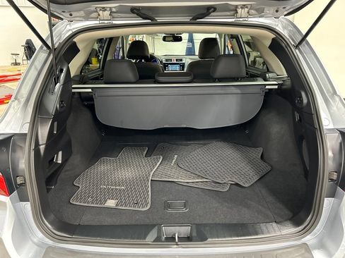 Used 2016 Subaru Outback 2.5i Limited AWD/4WD image 29