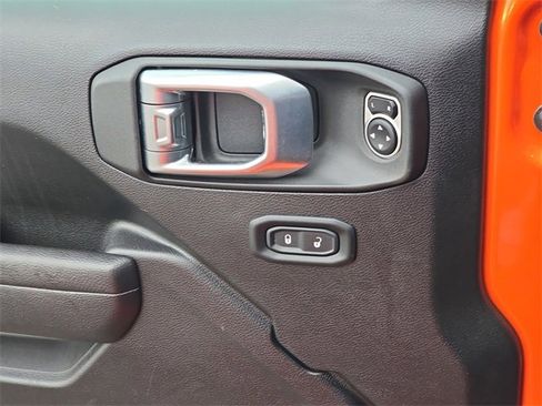 Used 2023 Jeep Wrangler Unlimited Sport image 29