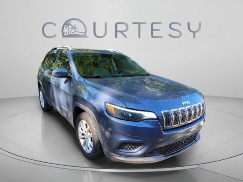 Used 2021 Jeep Cherokee Latitude FWD image 4