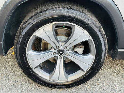 Used 2021 Mercedes-Benz GLS 450 4MATIC image 17