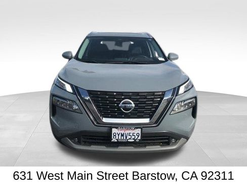 Used 2021 Nissan Rogue SL FWD image 2
