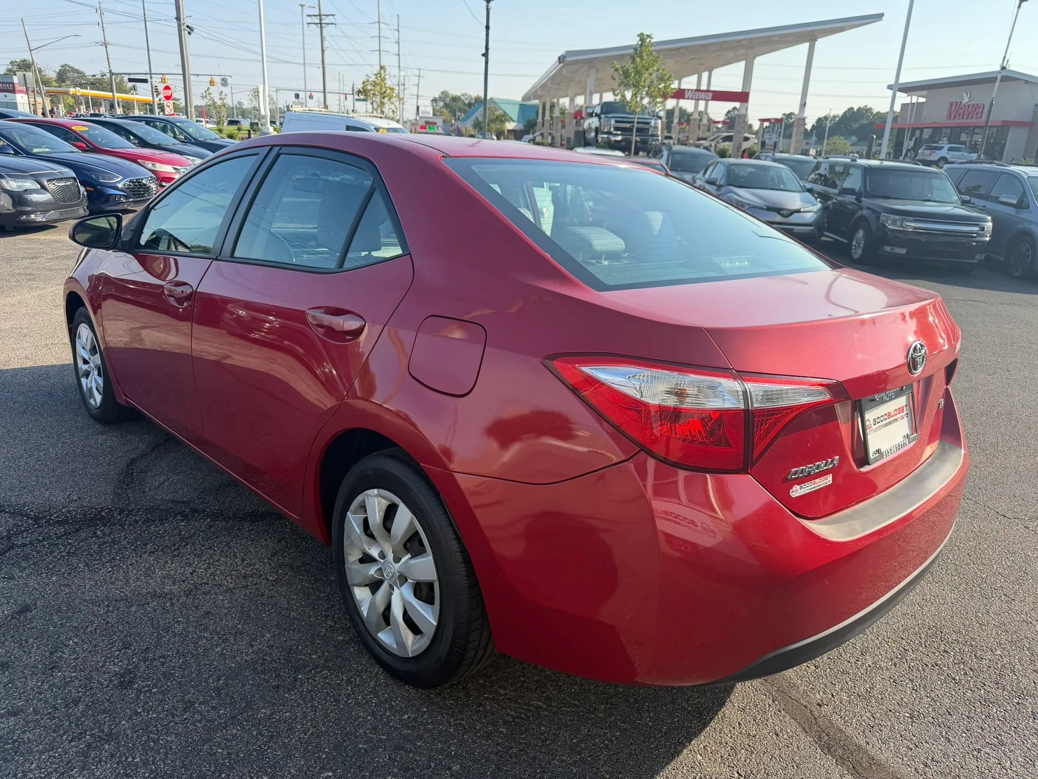 Used 2015 Toyota Corolla LE FWD image 3