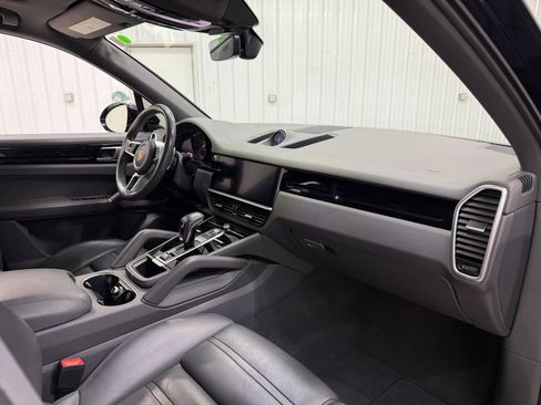 Used 2020 Porsche Cayenne AWD/4WD image 14