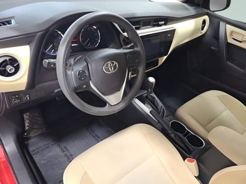 Used 2017 Toyota Corolla LE FWD image 21