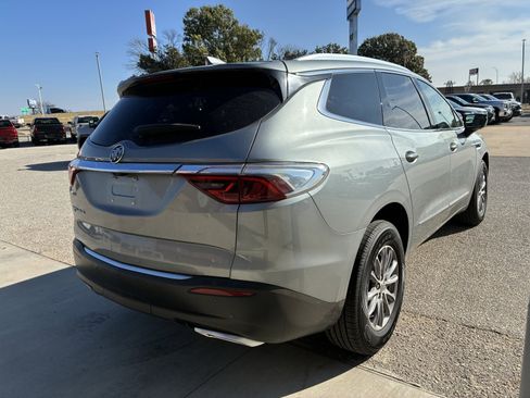Used 2024 Buick Enclave Premium image 14
