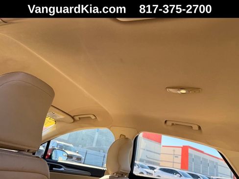 Used 2015 Ford Fusion SE image 24