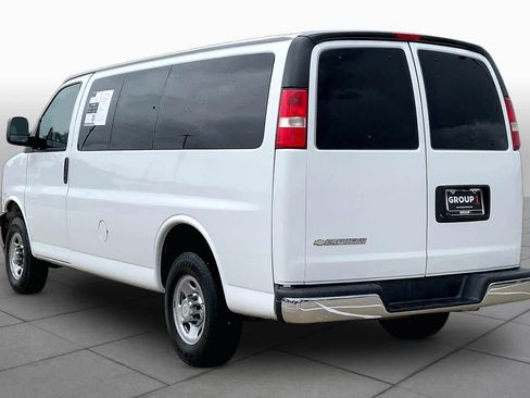 Used 2020 Chevrolet Express 2500 LT w/ LT Preferred Equipment Group RWD image 11