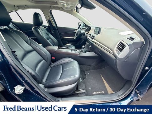 Used 2018 MAZDA MAZDA3 Touring FWD image 35