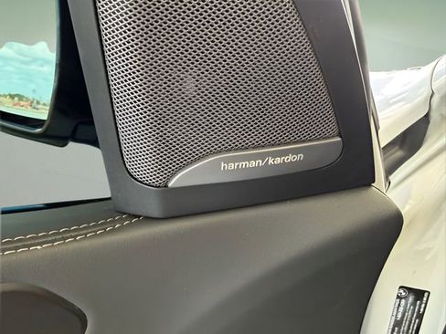 Used 2025 BMW X5 sDrive40i w/ M Sport Package image 14