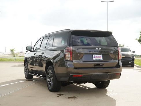 Used 2021 Chevrolet Suburban Z71 w/ Luxury Package AWD/4WD image 7