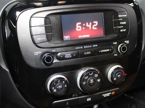 Used 2016 Kia Soul ! w/ Umber Package 1 image 13