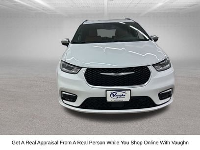 Used 2026 Chrysler Pacifica Pinnacle