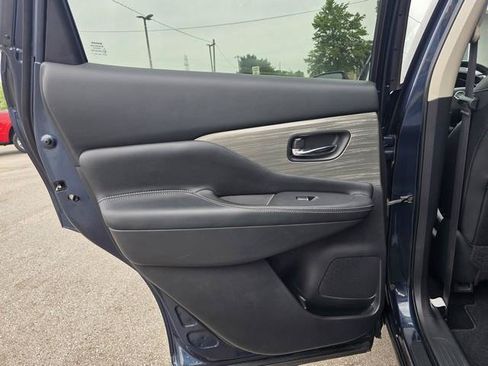 Used 2018 Nissan Murano S AWD/4WD image 26