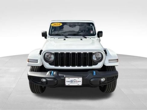 Used 2024 Jeep Wrangler Unlimited w/ Convenience Group AWD/4WD image 7