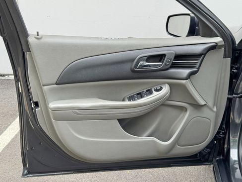 Used 2015 Chevrolet Malibu LS FWD image 34