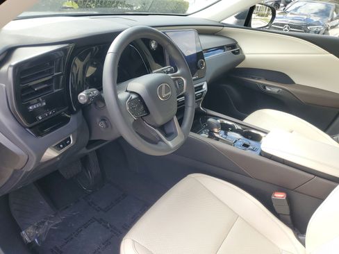 Used 2023 Lexus RX 350 RX 350 w/ Accessory Package (Z1) image 17