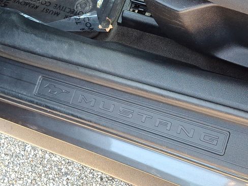 Used 2017 Ford Mustang Convertible image 30