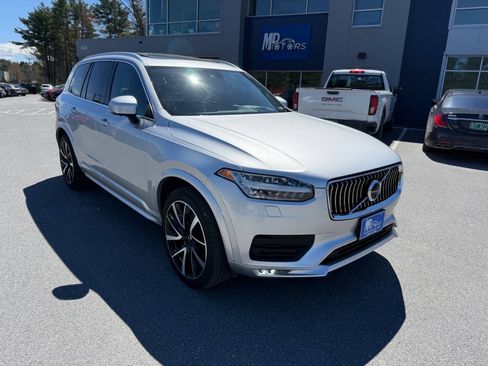 Used 2021 Volvo XC90 T6 Momentum w/ Advanced Package AWD/4WD image 4