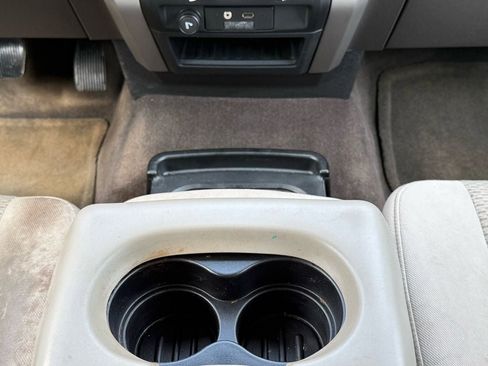 Used 2010 Ford F150 XLT image 27