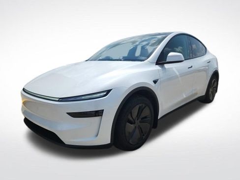 Used 2026 Tesla Model Y Long Range AWD/4WD image 3