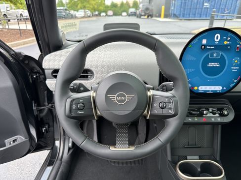 New 2026 MINI Cooper 4-Door Hardtop FWD image 10