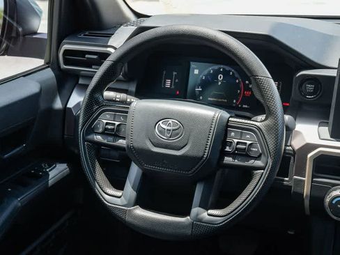 Used 2024 Toyota Tacoma SR5 AWD/4WD image 12