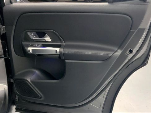 Used 2026 Mercedes-Benz GLB 250 image 12