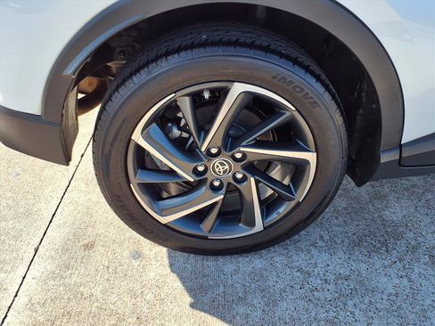 Used 2022 Toyota C-HR Limited image 24