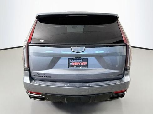 Used 2022 Cadillac Escalade ESV Sport Platinum RWD image 6