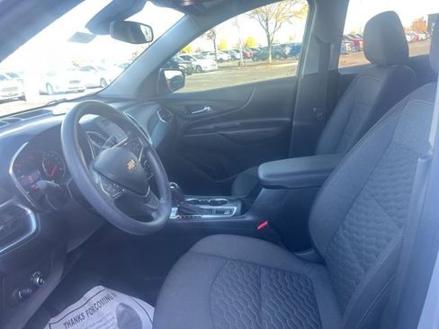 Used 2020 Chevrolet Equinox LT image 18