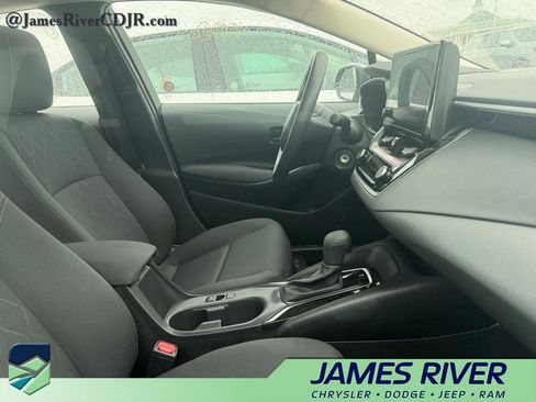 Used 2026 Toyota Corolla LE FWD image 2