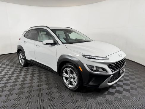 Used 2022 Hyundai Kona SEL image 6