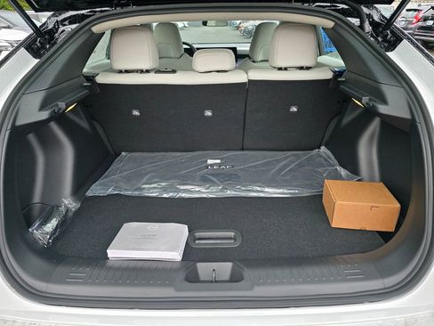 New 2026 Nissan Leaf SV+ w/ Floor Mat Package (SV+) FWD image 14