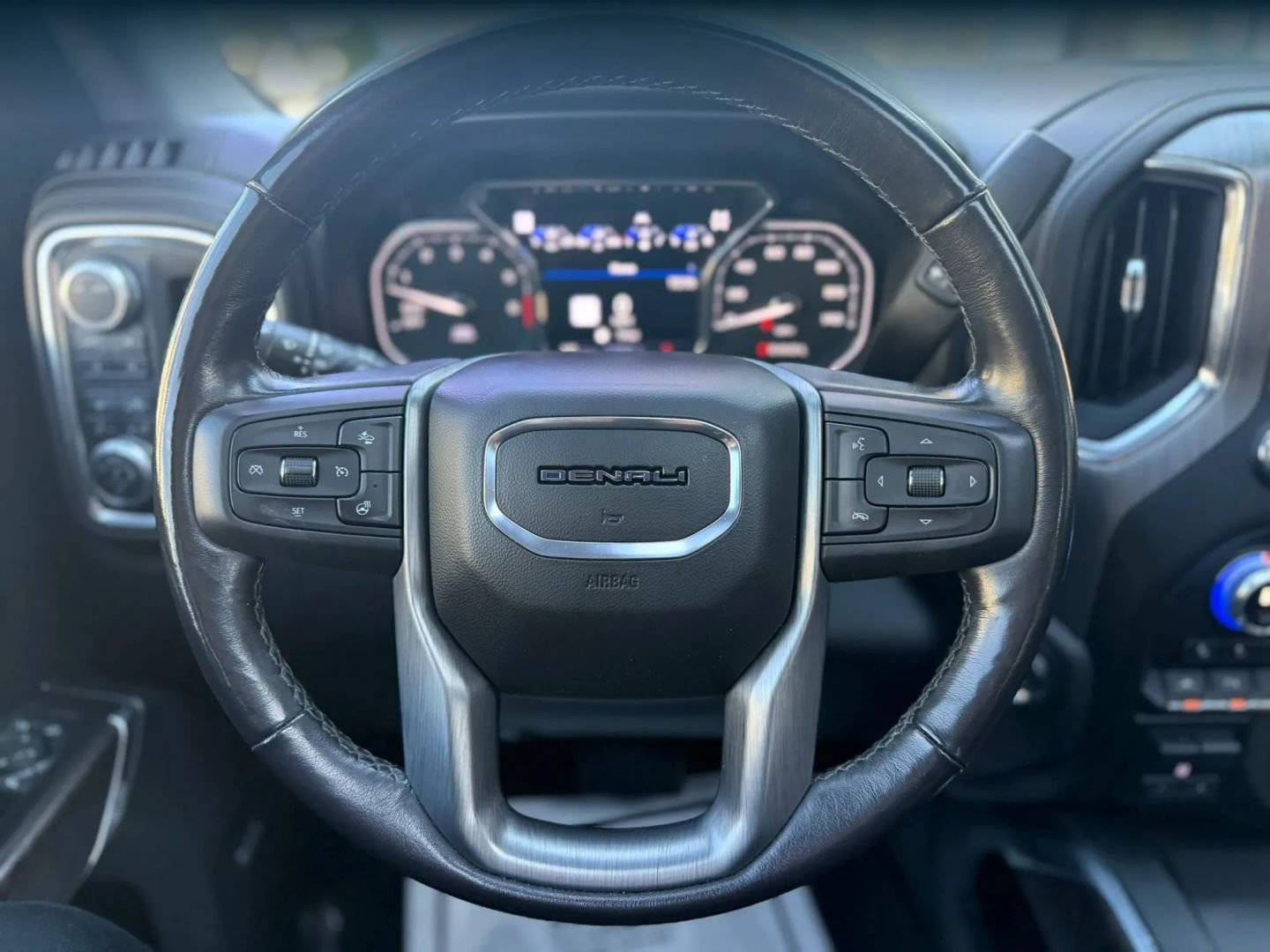 Used 2020 GMC Sierra 1500 Denali w/ Denali Ultimate Package AWD/4WD image 21
