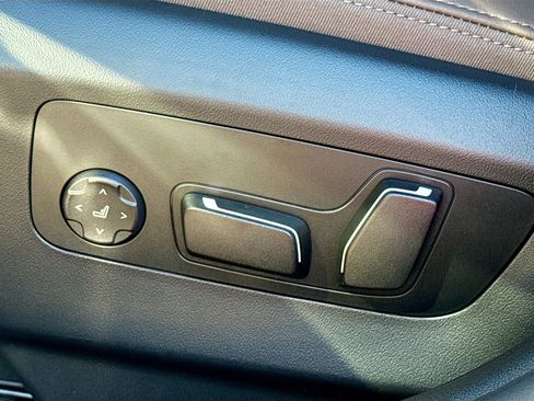 New 2026 BMW 530i w/ Executive Package image 26