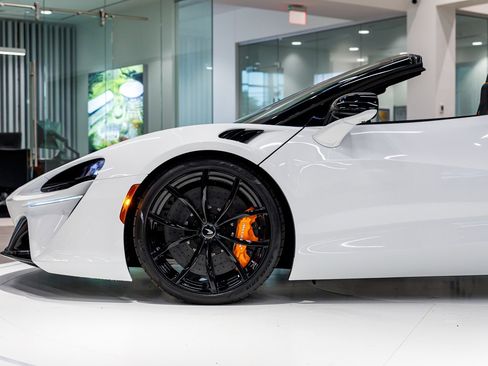 New 2026 McLaren Artura Spider RWD image 4