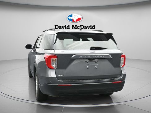 Used 2023 Ford Explorer XLT RWD image 7