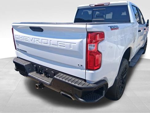 Used 2021 Chevrolet Silverado 1500 LT Trail Boss w/ Convenience Package II AWD/4WD image 4